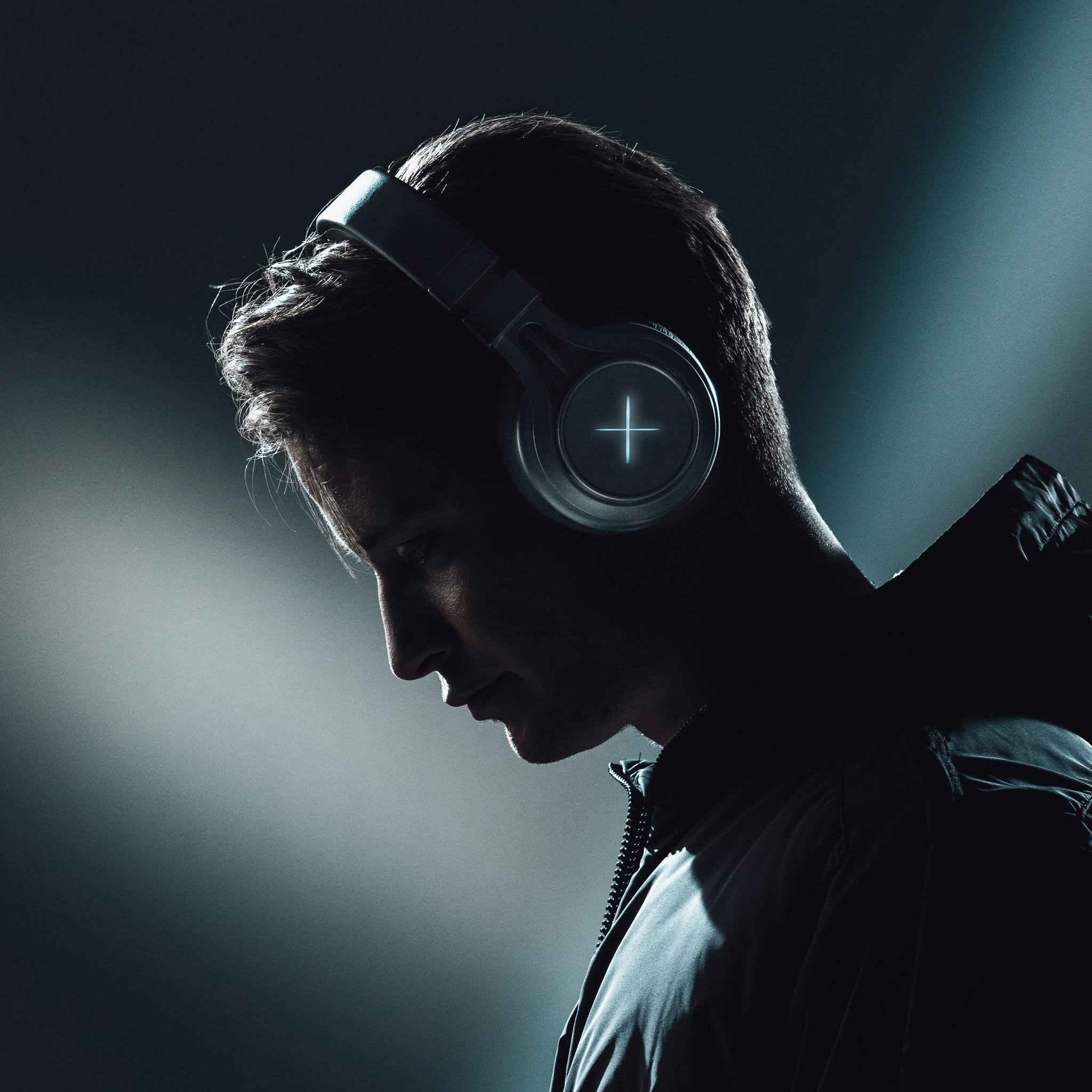 KYGO med hörlurar