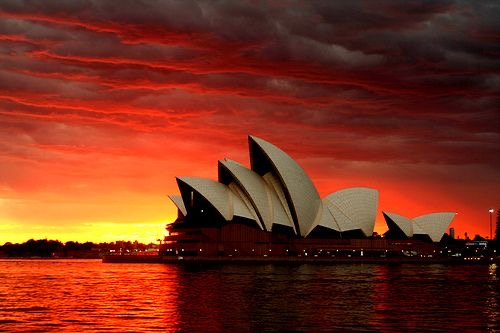 Solnedgång över Operahuset i Sydney