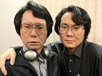 Professor Hiroshi Ishiguro och hans människoliknande robot Professor Hiroshi Ishiguro och hans människoliknande robot